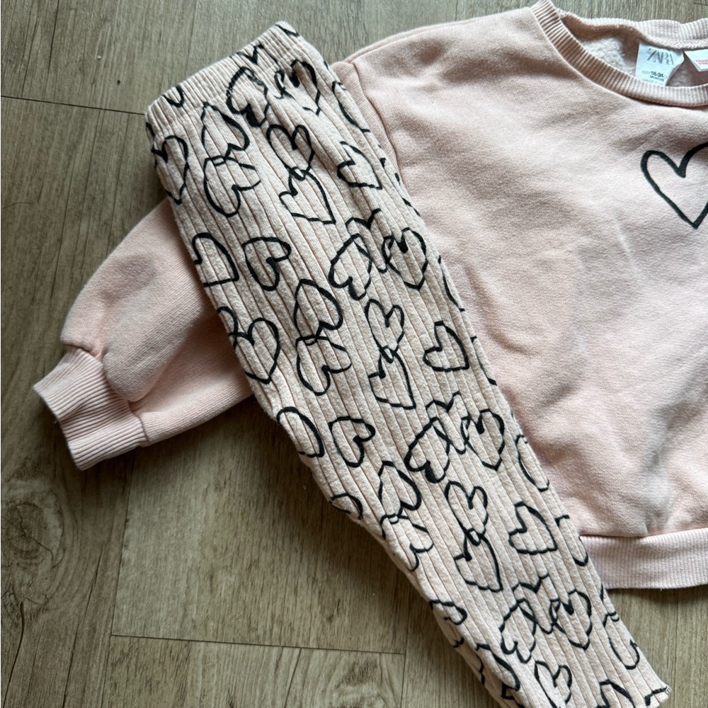 Zara Pink & Black Heart Set 18-24m - Picture 3 of 3